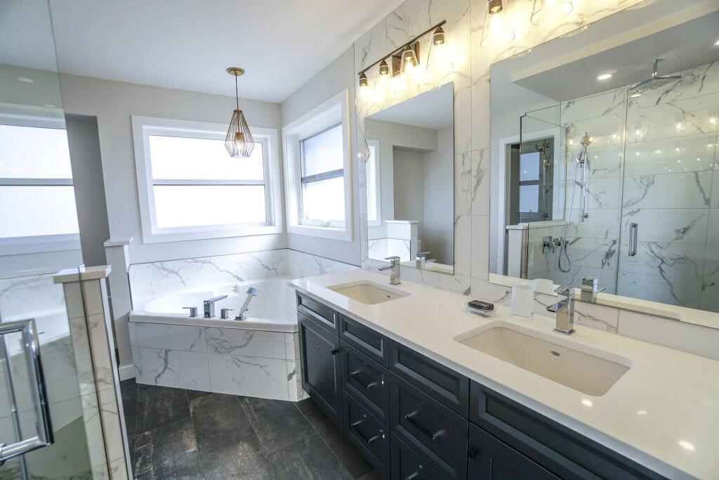 Bathroom Remodel | Custom Cabinetry Company in Lakeview Neighborhood